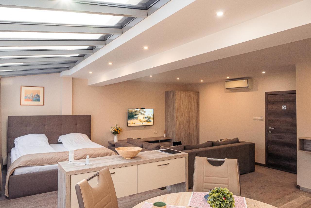 Cityscape Luxury Suites Plovdiv Ngoại thất bức ảnh